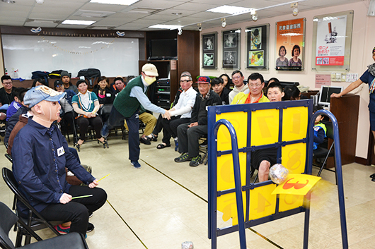 投球得分競賽傷友投球漂亮擊中數字卡