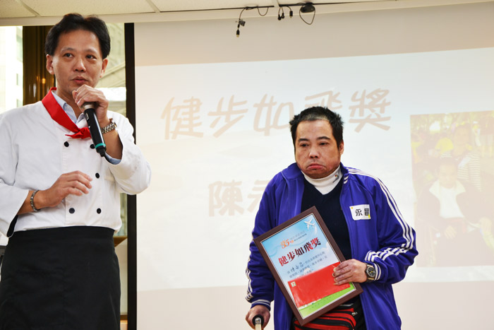 永昌積極復健終能重新站起,治療師分享永昌故事激勵傷友