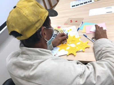 鋼鐵爸咬牙扛家：我唯一能給孩子的就是愛