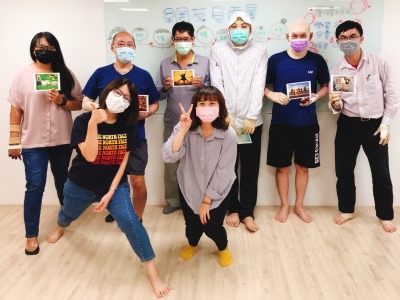 跨出螢幕串起愛，網友相見歡