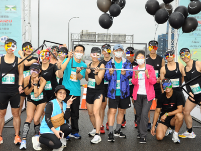 奔跑吧上班族！熱血跑團化身名畫國道挺平權