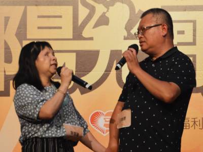 陽光歌手唱出屬於自己的樂章